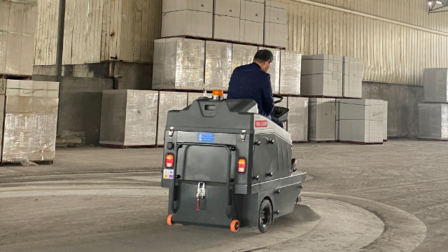 特佰仕TBS-1300扫地车用于石材厂